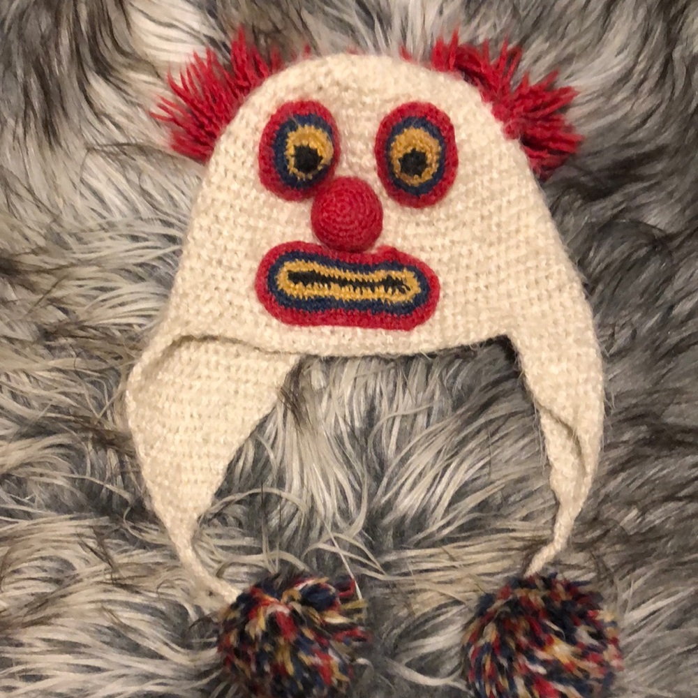 This is an eccentric winter hat- I seem to collect unusual pieces🤪